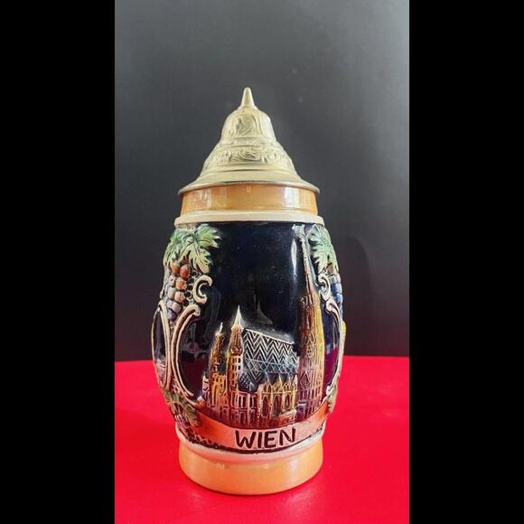 ❤️SOLD❤️Vintage DBGM Western Germany German Beer Stein with Pewter Lid. 7" in. - Picture 1 of 7